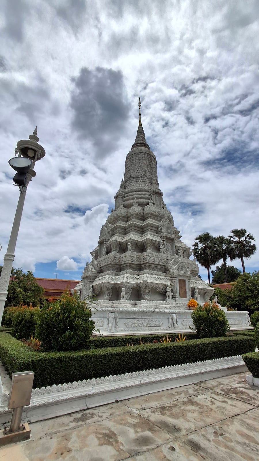 ផ្លូវរំលងចម្លាក់រាមកេរ្តិ៍